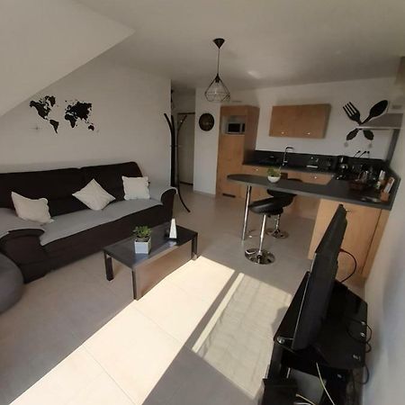 Appart. Sur Caen Avec Garage Et Wifi. Εξωτερικό φωτογραφία